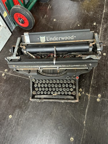 Underwood typewriter vintage - typewriter,