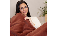 Dreamland Faux Fur Heated Throw Terracotta Soft Velvet Intelliheat Fast Heat New