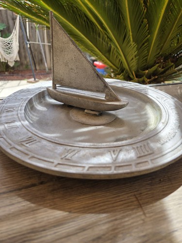 Antique bronze sundial lumen - bronze,