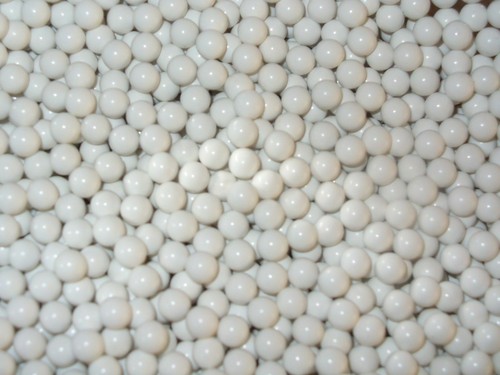 500 white plastic - bb, gun