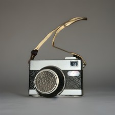 WERRA 35mm camera with Carl Zeiss Tessar 2.8/50mm lens Untested