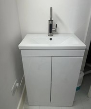 No mains/no plumbing portable sink Vanity Unit White 600mm 