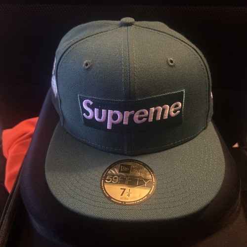 Supreme fw22 money box - box, logo