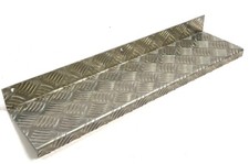 Chequer Plate Aluminium Folded Metal Shelves Suitable for Commercial or Home