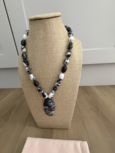 Lola rose necklace - rose,