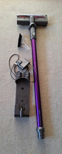 Dyson accessories wall - dyson,