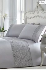 star by julien macdonald