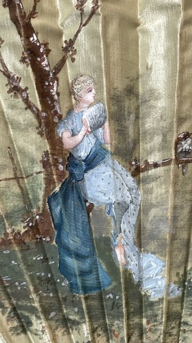 Important painted silk - silk, fan