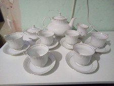 Fifteen Piece Chodziez Tea Set
