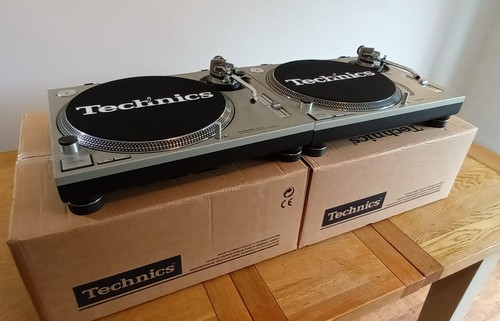 Technics 1200 mk2 pair - pair, mint