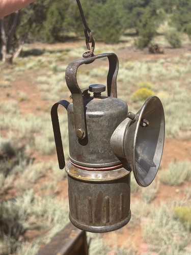 Antique justrite carbide - "justrite",