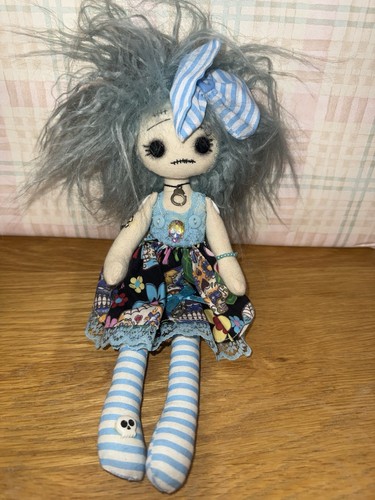 Artist hand made gothic girls - artist,