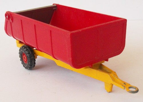 Corgi tipping farm - tipping,