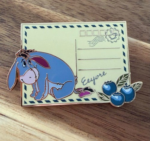 Disney mystery blind box pin - box,
