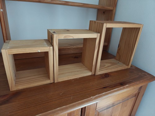 Solid pine wood - , wall