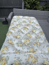 Vintage eiderdown yellow - yellow, roses