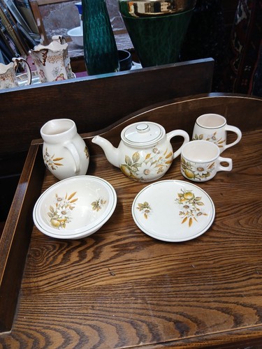 Brixham devon pottery teapot - devon,