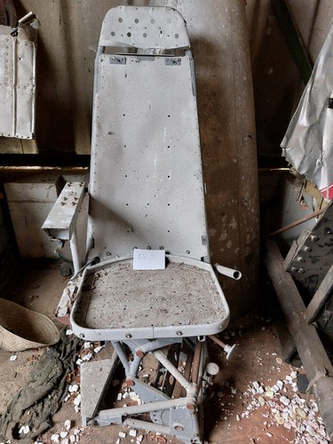 Aircraft cockpit seat - aircraft,
