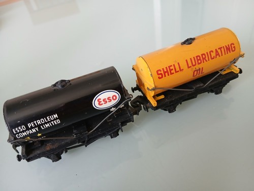 Hornby dublo esso and shell - hornby,
