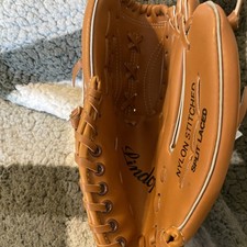 Lindop Baseball Glove