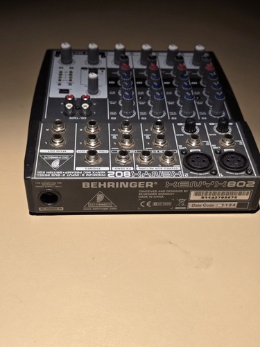 Behringer xenyx 802 - 802, compact