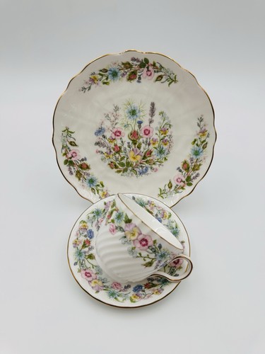 Aynsley wild tudor tea set - tudor,