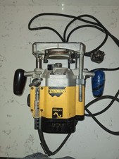 Dewalt Router DW625E Type 6 240v 2000w  Spares Or Repairs NOT Working.