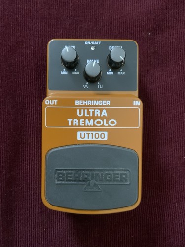 Behringer ut100 ultra - ultra, tremolo