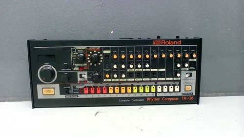Roland boutique rhythm - tr-08,