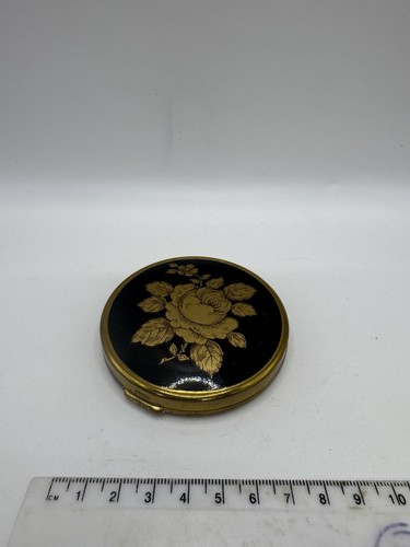 Vintage stratton powder - stratton,