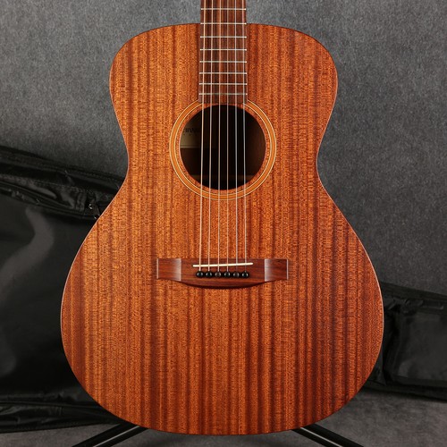 Lakewood acoustic guitar - lakewood, mm