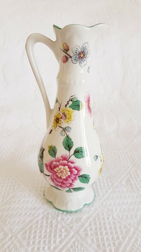 Vase jug porcelain - /, ~