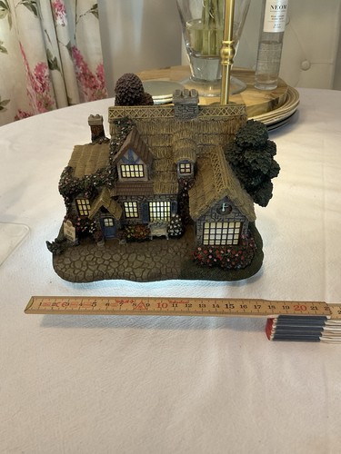 Hawthorn village collection - hawthorn,