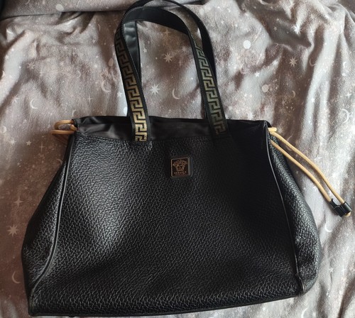 100 authentic versace - 100%,