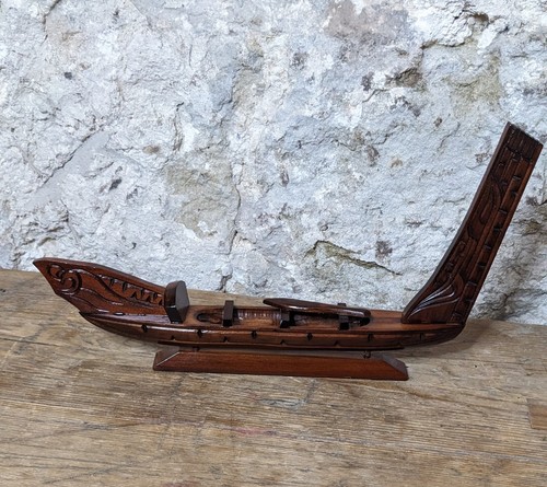 Vintage maori waka taua war - maori,