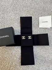 Stunning chanel pearl - stunning,