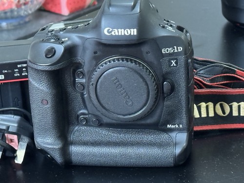 Canon eos mark - canon, digital