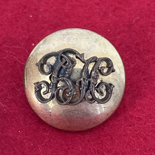 Hunt button berkeley - button.,