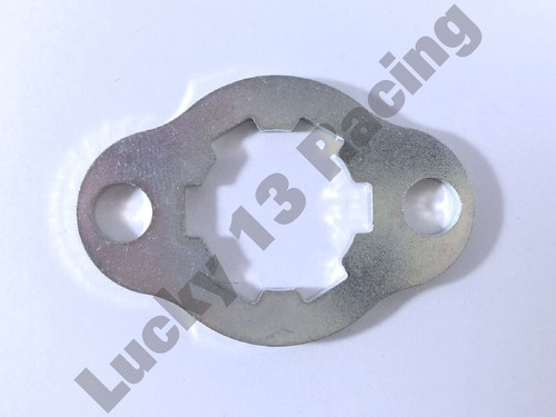 Front sprocket retaining plate