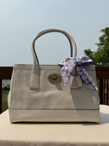 Large white leather coach - leather,