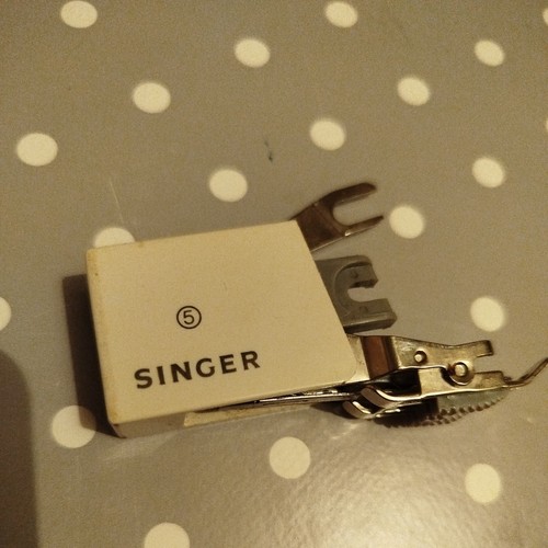 Genuine singer slant shank - slant,