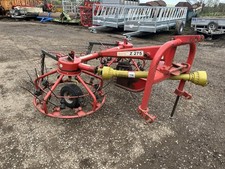 Mesko Haybob. Tractor Tedder