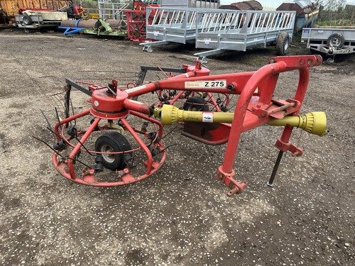 Mesko haybob tractor - haybob.,