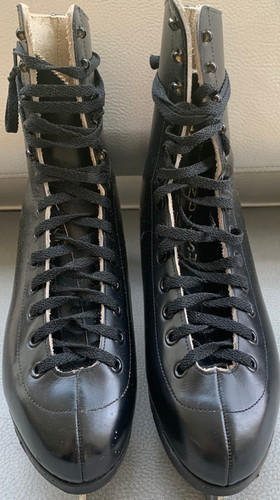 Ice skates black traditional - ice,