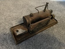 Plinth mounted live Steam