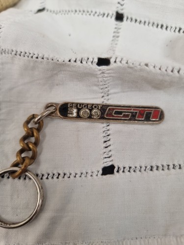 Peugeot 205 keyring - i, 1.6