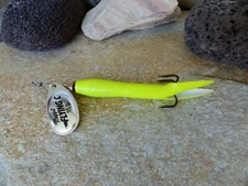 MEPPS FLYING C IN SILVER / CARTREUSE ALL SIZES FISHING SPINNING NEW