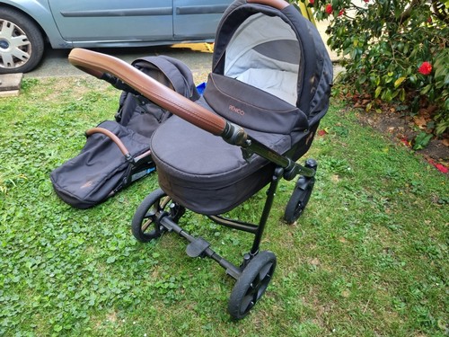 Venicci black pram - black,