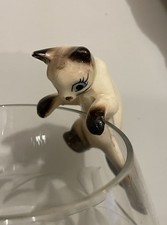 Vintage Hanging Climbing Siamese Cat Blue Eyes Beige and Black Ceramic