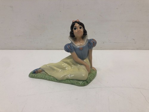 Snow white ornament wade - white,